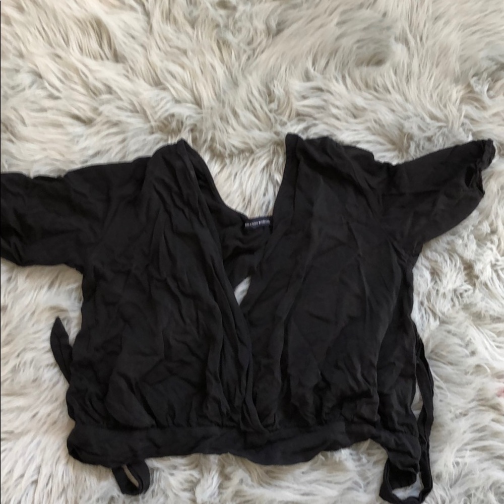Black cropped blouse with open back